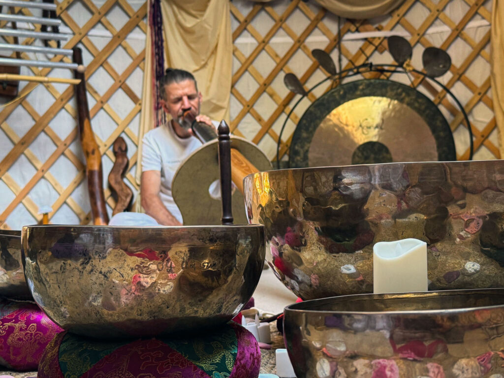Inauguration yourte Koundal-Immersion sensorielle-Koundoo au didgeridoo-Bols chantants-Gong-Bulle de ressourcement au Moulin de Florette-Marseille